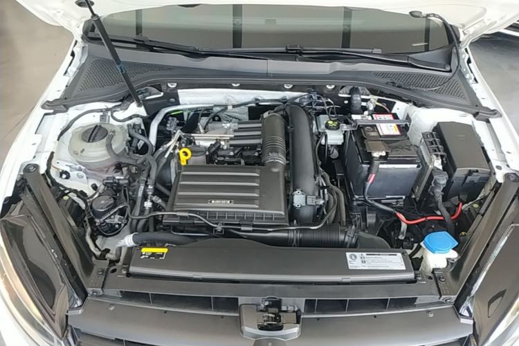 Used Volkswagen Golf 2020 Zhiai Edition 280TSI DSG Comfort Model Engine Bay