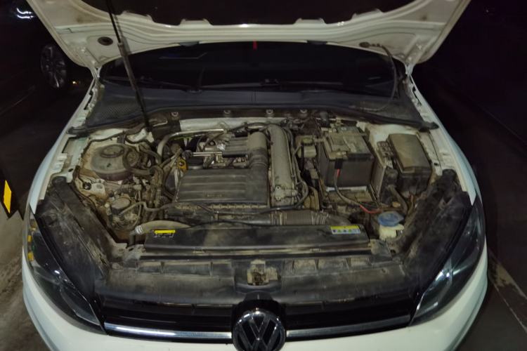 Used Volkswagen Golf 2020 Zhiai Edition 280TSI DSG Luxury Model Engine Bay