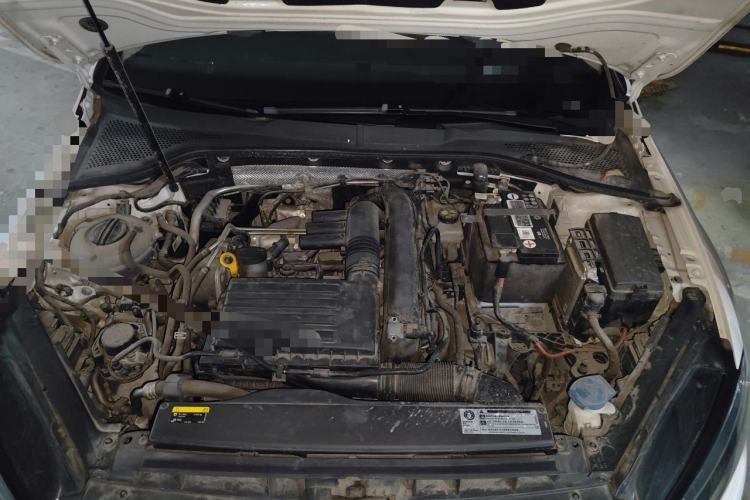 Used Volkswagen Golf 2020 Zhiai Edition 200TSI DSG Comfortable & Ambitious Version Engine Bay