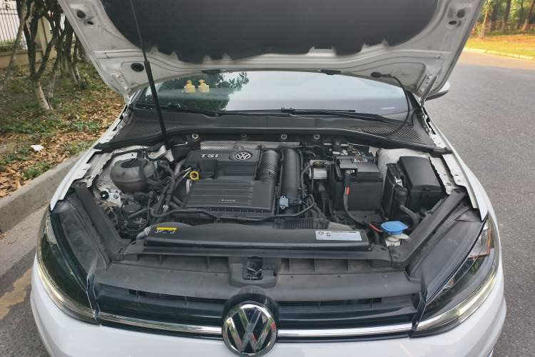 Used Volkswagen Golf 2020 280TSI DSG Comfort Version Engine Bay