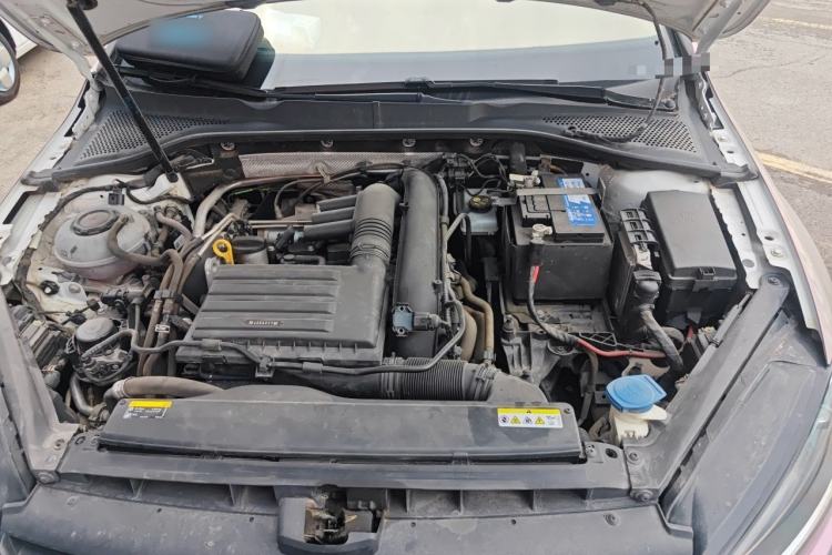 Used Volkswagen Golf 2020 Zhiai Edition 280TSI DSG Comfort Model Engine Bay