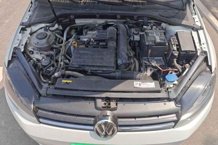 Used Volkswagen Golf 2020 Zhiai Edition 200TSI DSG Comfortable & Ambitious Version Engine Bay
