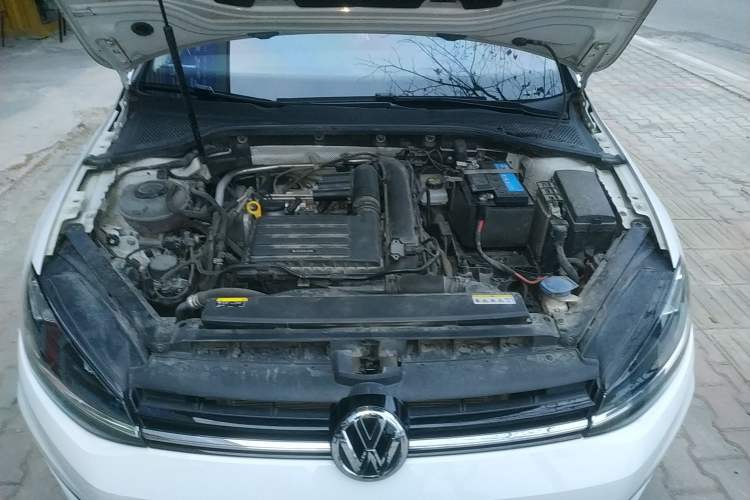 Used Volkswagen Golf 2020 Zhiai Edition 280TSI DSG Comfort Model Engine Bay