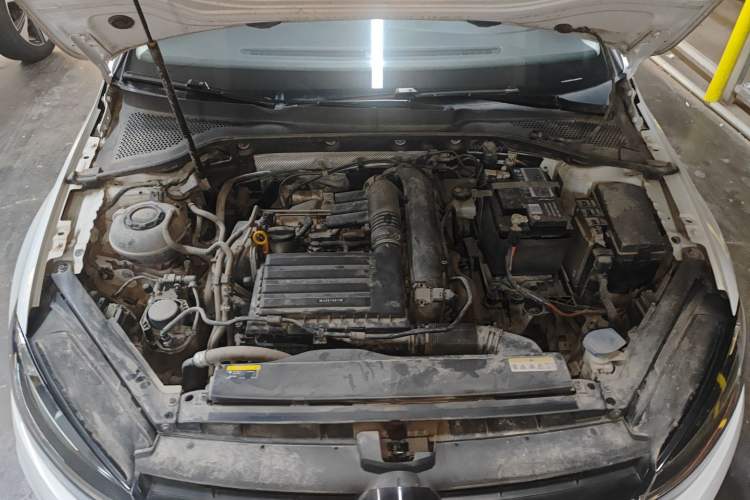 Used Volkswagen Golf 2020 Zhiai Edition 280TSI DSG Comfort Model Engine Bay