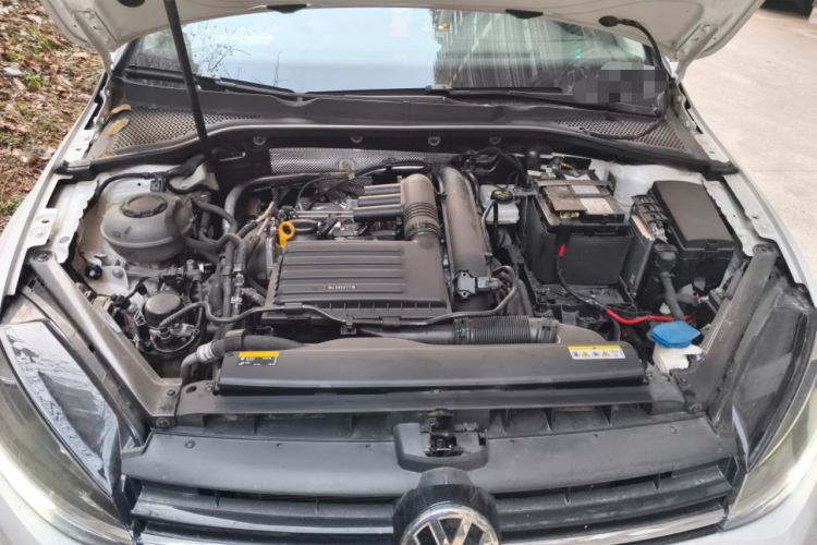 Used Volkswagen Golf 2020 Zhiai Edition 200TSI DSG Comfortable & Ambitious Version Engine Bay