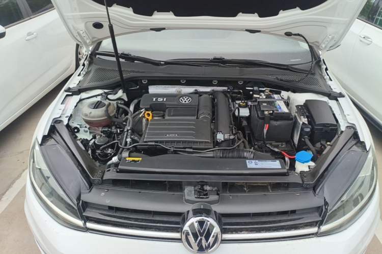 Used Volkswagen Golf 2020 200TSI DSG Comfortable and Ambitious Edition Engine Bay