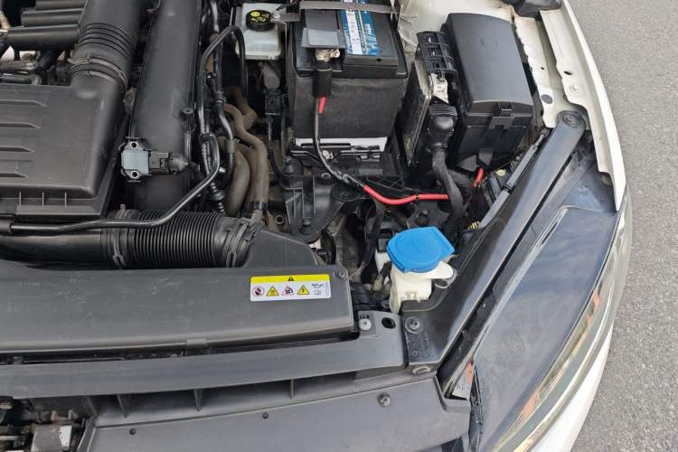 Used Volkswagen Golf 2020 Zhiai Edition 280TSI DSG Comfort Model Engine Bay Left