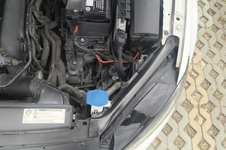 Used Volkswagen Golf 2020 Zhiai Edition 280TSI DSG Luxury Model Engine Bay Left