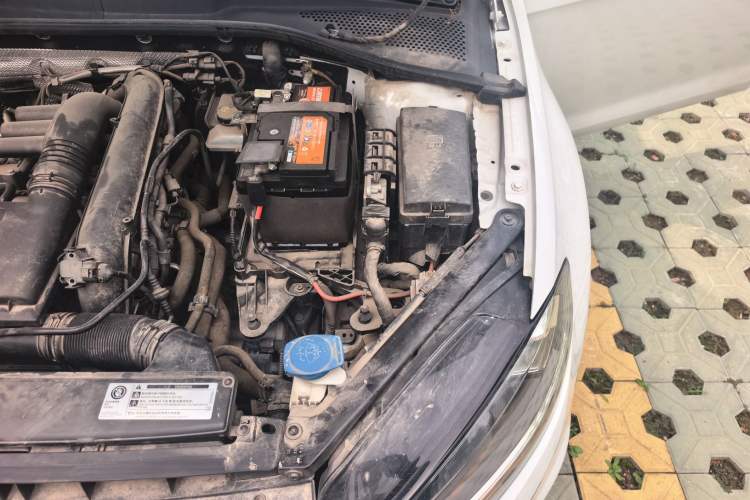 Used Volkswagen Golf 2020 Zhiai Edition 280TSI DSG Comfort Model Engine Bay Left