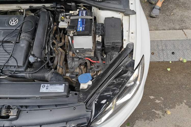 Used Volkswagen Golf 2020 280TSI DSG Comfort Version Engine Bay Left