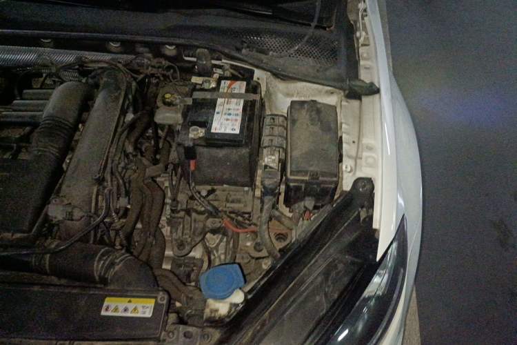 Used Volkswagen Golf 2020 Zhiai Edition 280TSI DSG Comfort Model Engine Bay Left