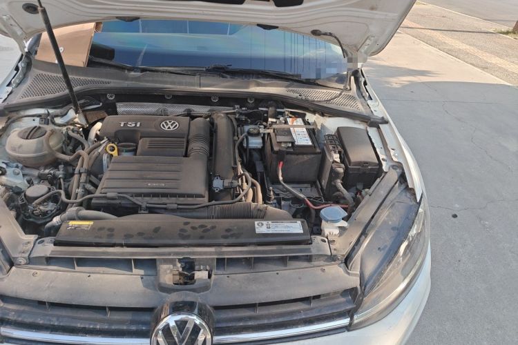 Used Volkswagen Golf 2020 200TSI DSG Comfortable and Ambitious Edition Engine Bay Left