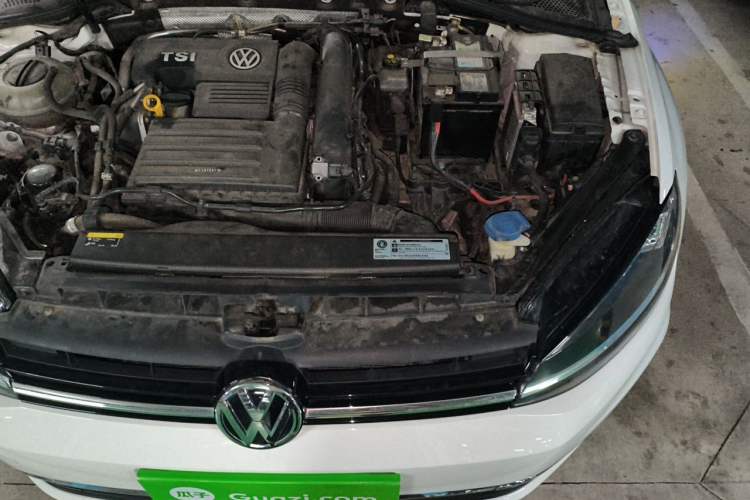 Used Volkswagen Golf 2020 200TSI DSG Comfortable and Ambitious Edition Engine Bay Left
