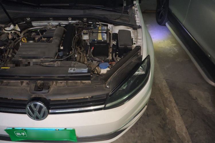 Used Volkswagen Golf 2020 200TSI DSG Comfortable and Ambitious Edition Engine Bay Left
