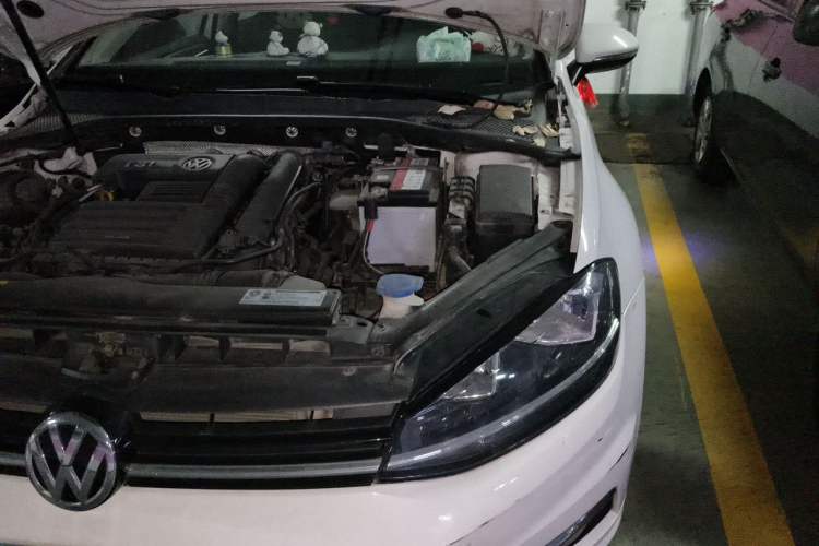 Used Volkswagen Golf 2020 280TSI DSG Comfort Version Engine Bay Left