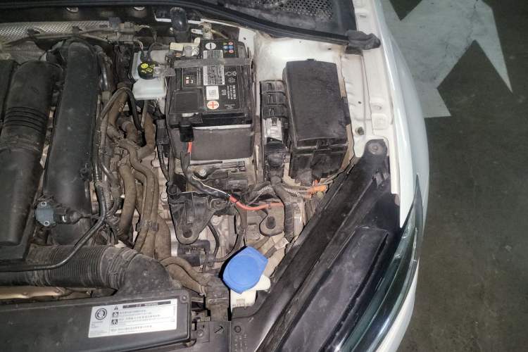 Used Volkswagen Golf 2020 280TSI DSG Comfort Version Engine Bay Left