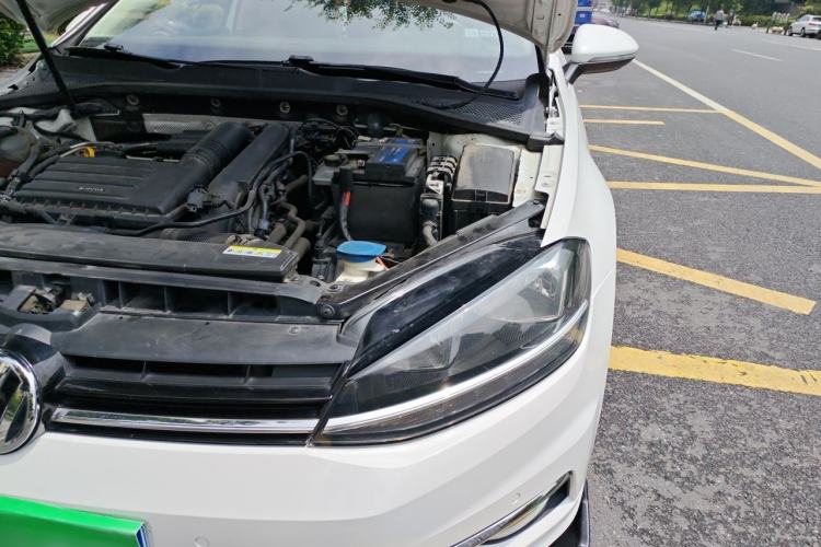 Used Volkswagen Golf 2020 Zhiai Edition 200TSI DSG Comfortable & Ambitious Version Engine Bay Left