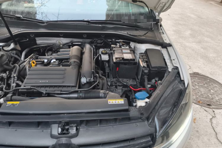 Used Volkswagen Golf 2020 Zhiai Edition 200TSI DSG Comfortable & Ambitious Version Engine Bay Left