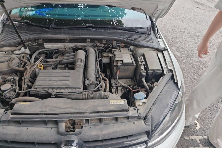 Used Volkswagen Golf 2020 Zhiai Edition 280TSI DSG Comfort Model Engine Bay Left