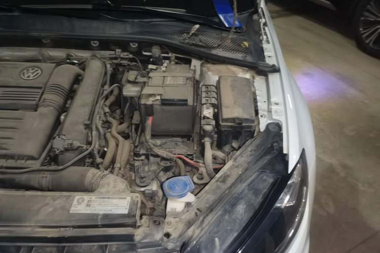 Used Volkswagen Golf 2020 280TSI DSG Comfort Version Engine Bay Left