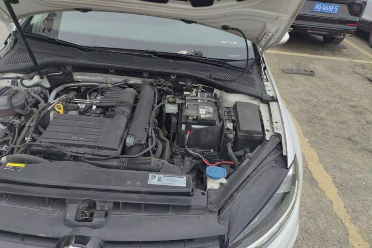 Used Volkswagen Golf 2020 Zhiai Edition 280TSI DSG Luxury Model Engine Bay Left