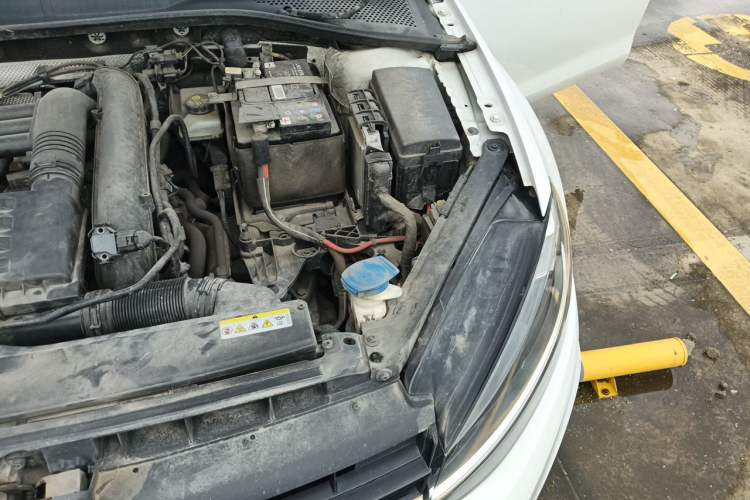 Used Volkswagen Golf 2020 Zhiai Edition 280TSI DSG Comfort Model Engine Bay Left
