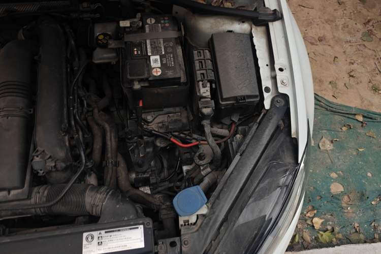 Used Volkswagen Golf 2020 280TSI DSG Comfort Version Engine Bay Left