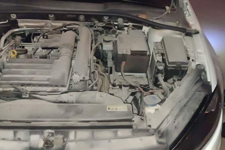 Used Volkswagen Golf 2020 Zhiai Edition 280TSI DSG Comfort Model Engine Bay Left