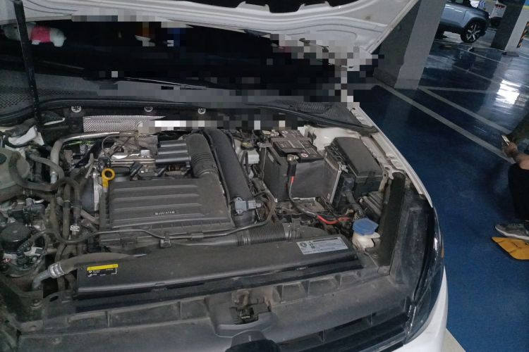 Used Volkswagen Golf 2020 280TSI DSG Luxury Edition Engine Bay Left