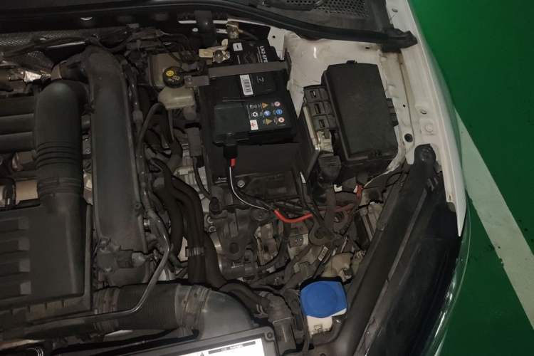 Used Volkswagen Golf 2020 Zhiai Edition 280TSI DSG Comfort Model Engine Bay Left