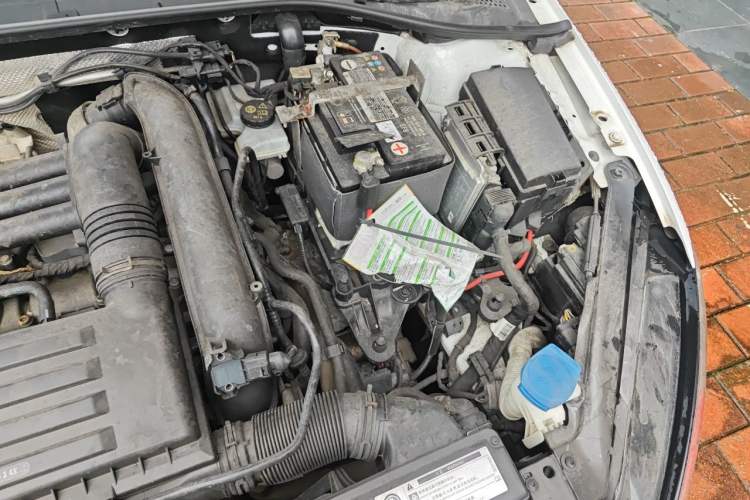 Used Volkswagen Golf 2020 Zhiai Edition 280TSI DSG Comfort Model Engine Bay Left