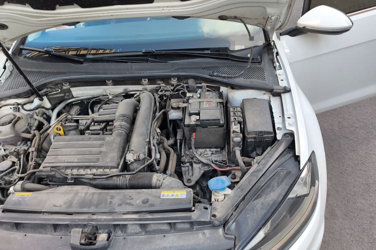 Used Volkswagen Golf 2020 Zhiai Edition 200TSI DSG Comfort Model Engine Bay Left