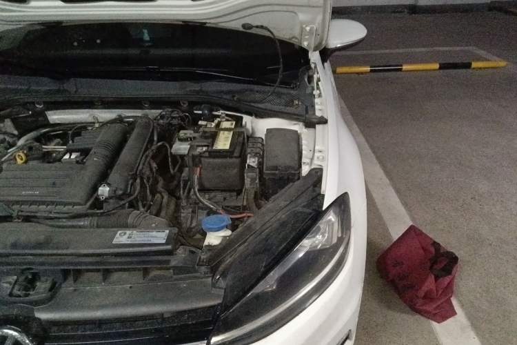 Used Volkswagen Golf 2020 Zhiai Edition 280TSI DSG Comfort Model Engine Bay Left