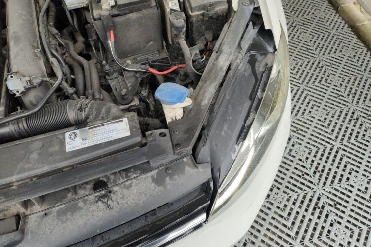 Used Volkswagen Golf 2020 Zhiai Edition 280TSI DSG Comfort Model Engine Bay Left