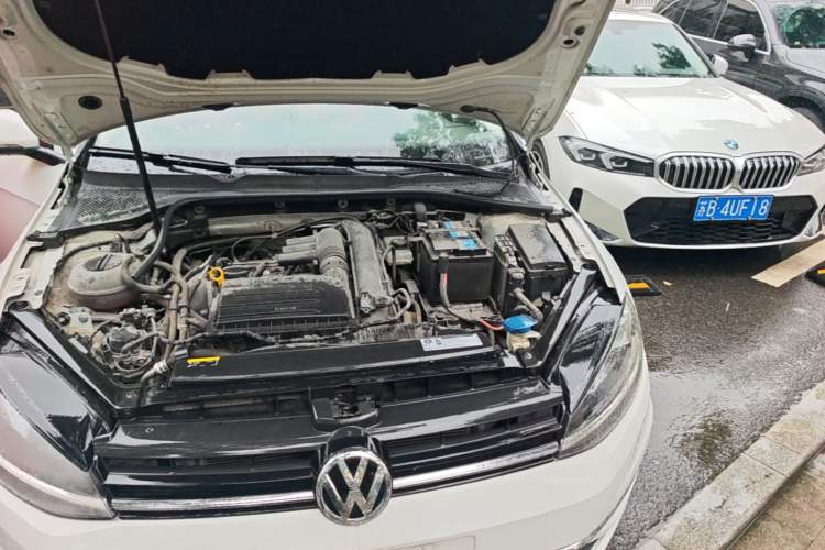 Used Volkswagen Golf 2020 Zhiai Edition 200TSI DSG Comfortable & Ambitious Version Engine Bay Left