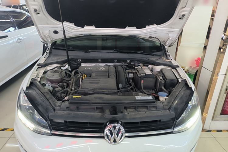 Used Volkswagen Golf 2020 280TSI DSG Luxury Edition Engine Bay