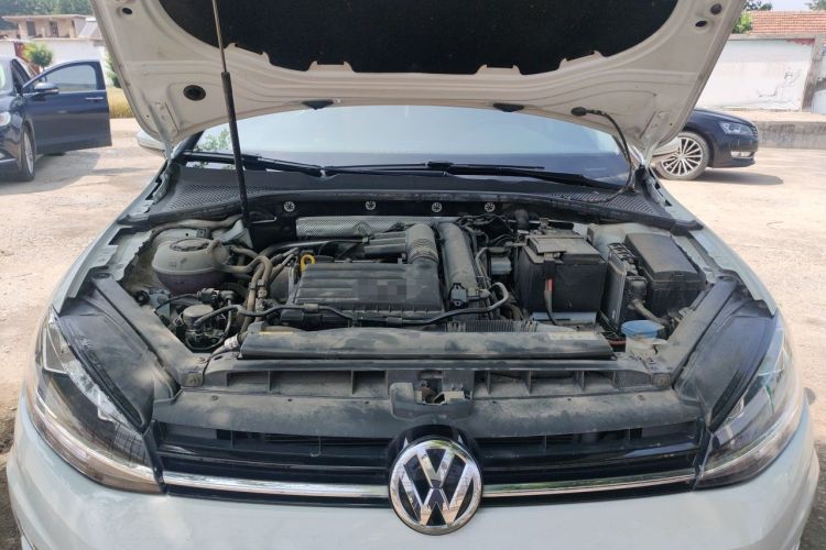 Used Volkswagen Golf 2020 Zhiai Edition 200TSI DSG Comfortable & Ambitious Version Engine Bay