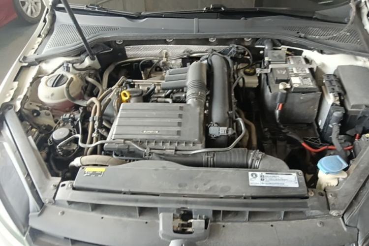 Used Volkswagen Golf 2020 Zhiai Edition 280TSI DSG Comfort Model Engine Bay