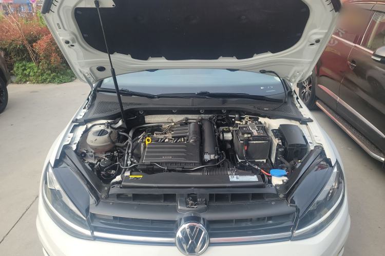 Used Volkswagen Golf 2020 Zhiai Edition 200TSI DSG Comfortable & Ambitious Version Engine Bay