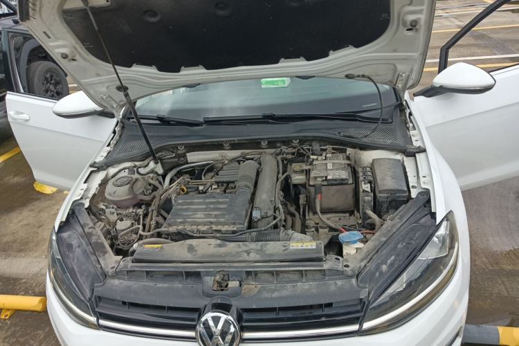 Used Volkswagen Golf 2020 Zhiai Edition 280TSI DSG Comfort Model Engine Bay