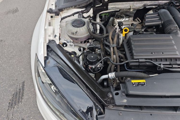 Used Volkswagen Golf 2020 Zhiai Edition 280TSI DSG Comfort Model Engine Bay Right