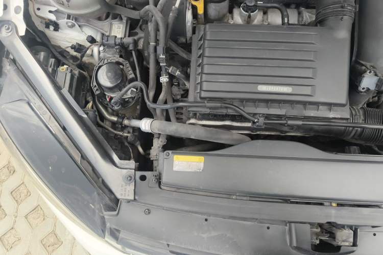 Used Volkswagen Golf 2020 Zhiai Edition 280TSI DSG Luxury Model Engine Bay Right
