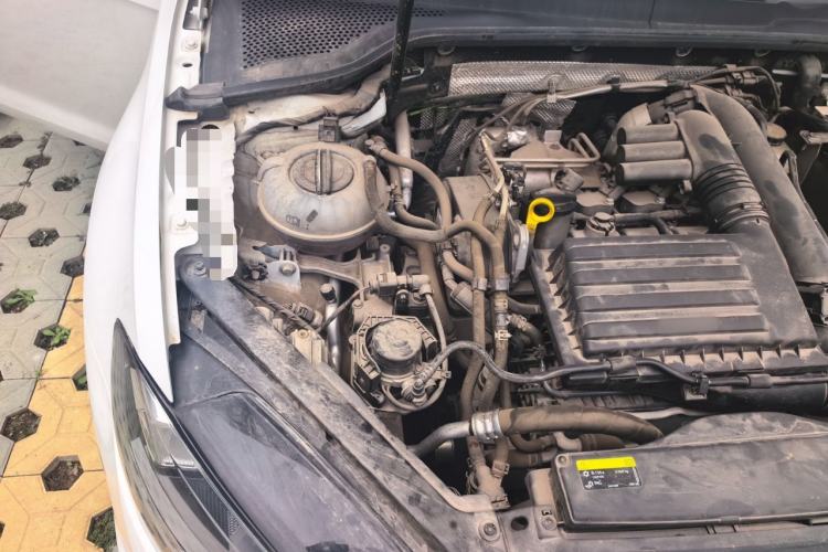 Used Volkswagen Golf 2020 Zhiai Edition 280TSI DSG Comfort Model Engine Bay Right