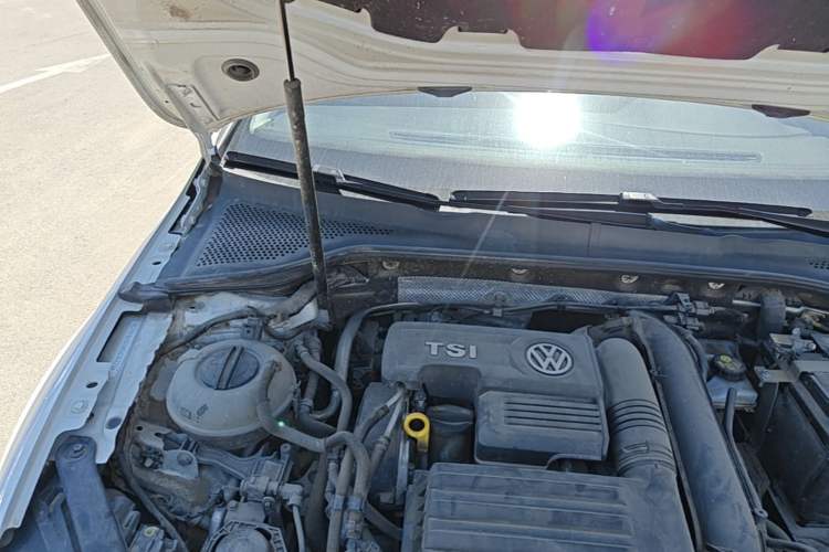 Used Volkswagen Golf 2020 280TSI DSG Comfort Version Engine Bay Right