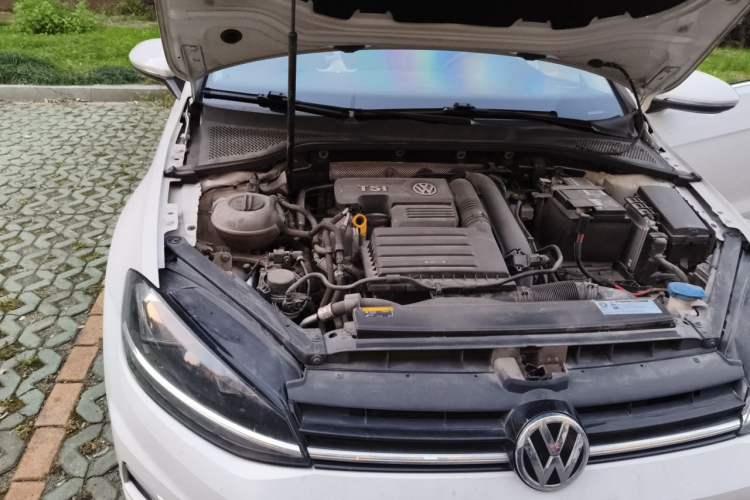 Used Volkswagen Golf 2020 Zhiai Edition 200TSI DSG Comfortable & Ambitious Version Engine Bay Right