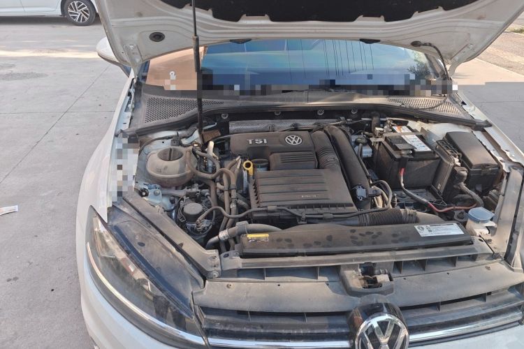 Used Volkswagen Golf 2020 200TSI DSG Comfortable and Ambitious Edition Engine Bay Right
