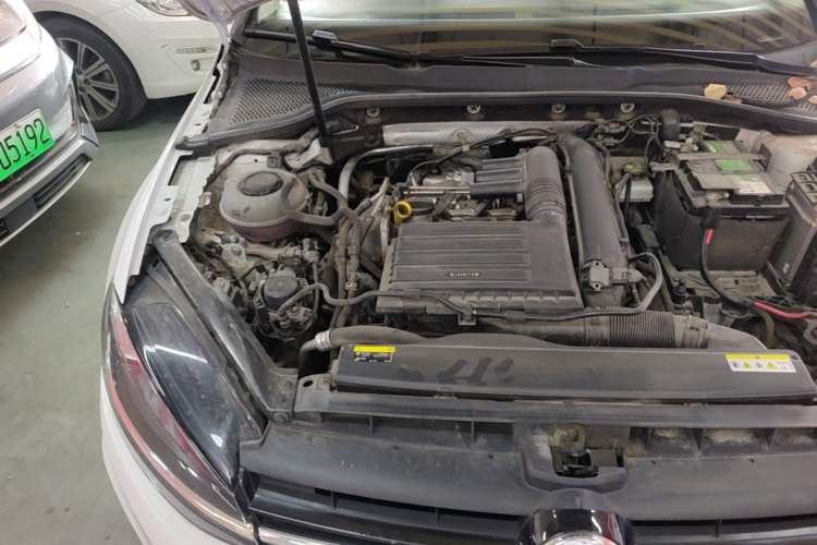Used Volkswagen Golf 2020 Zhiai Edition 280TSI DSG Comfort Model Engine Bay Right