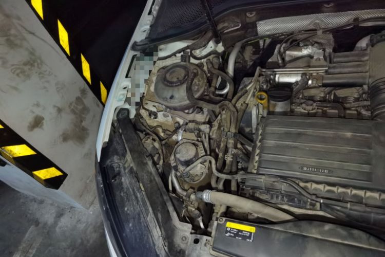 Used Volkswagen Golf 2020 Zhiai Edition 280TSI DSG Luxury Model Engine Bay Right