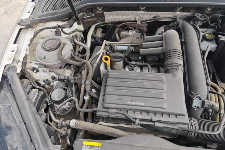 Used Volkswagen Golf 2020 Zhiai Edition 280TSI DSG Comfort Model Engine Bay Right