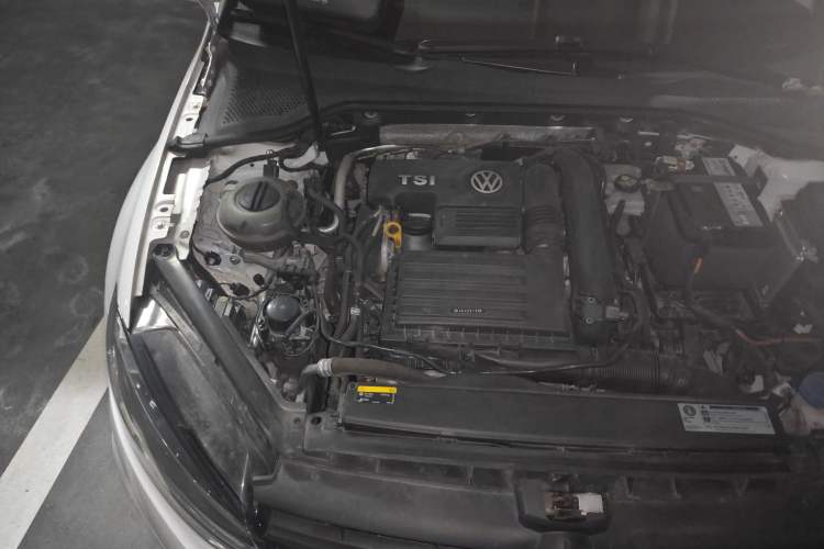 Used Volkswagen Golf 2020 280TSI DSG Comfort Version Engine Bay Right